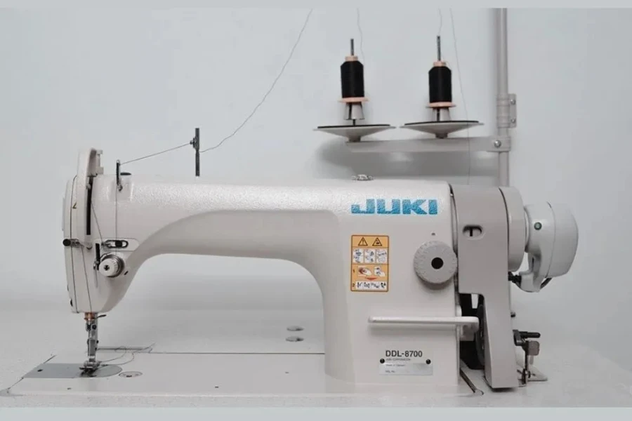 Máquina de coser recta servo Juki DDL-8700