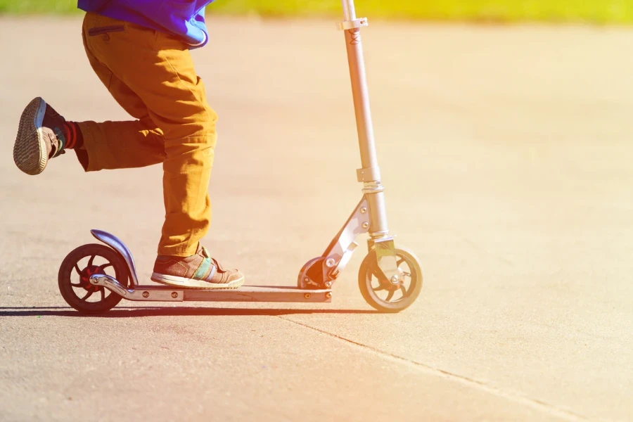 un scooter pour enfants