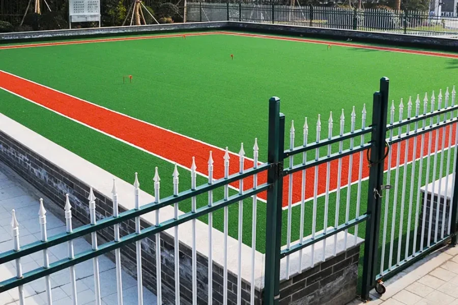 Césped artificial de polipropileno para campo de fútbol.