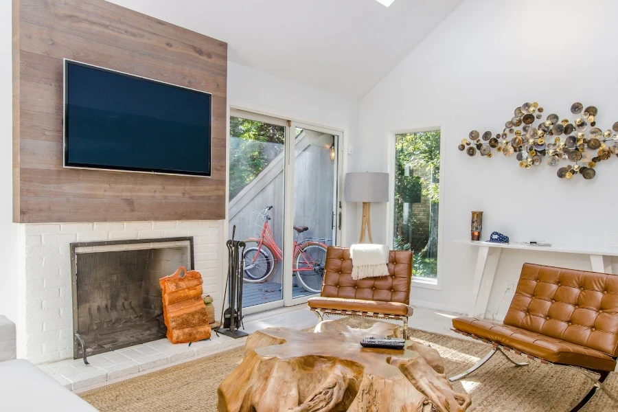 Brown leather oversized living room lounge chairs