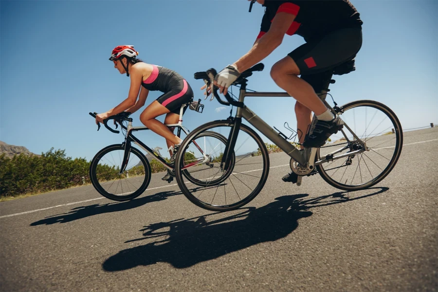 montó en bicicleta