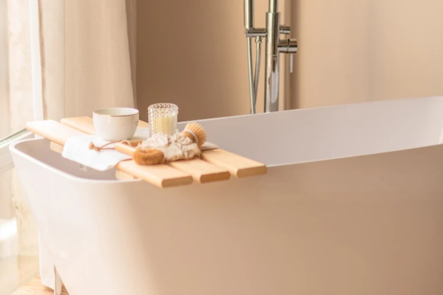 Soaking tub with teak wood bath rack