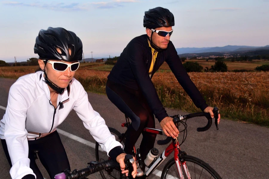 cycling couple