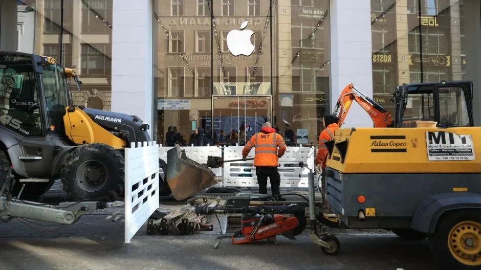 Apple Store in Berlin, Deutschland. Foto: Krisztian Bocsi/Bloomberg über Getty Images.