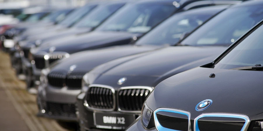 Neue BMW-Autos zu verkaufen