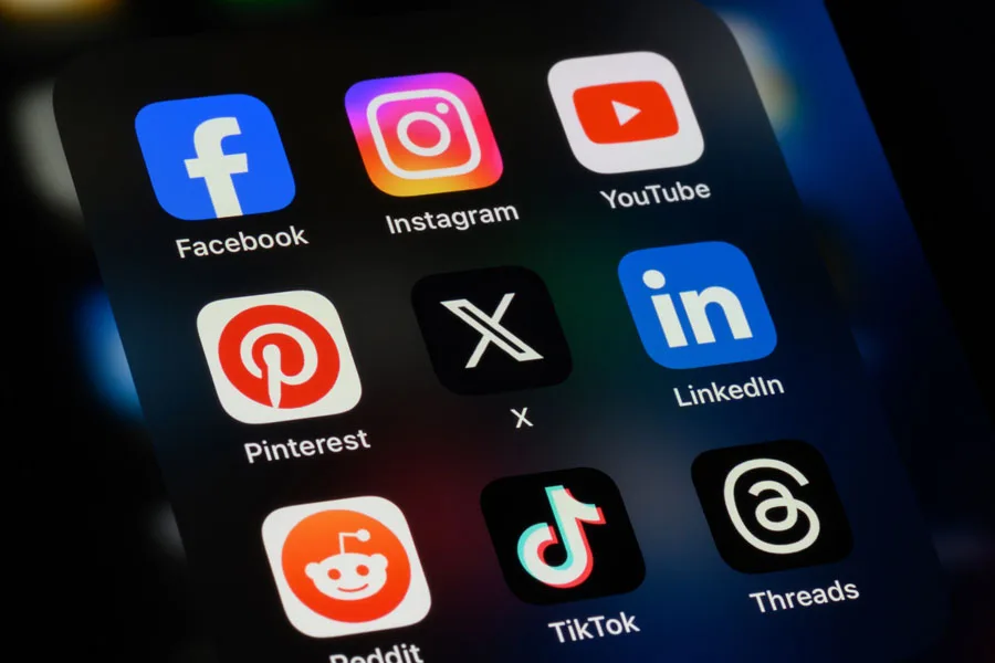 Plataformas de mídia social na tela do telefone