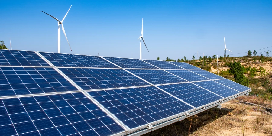 Panel surya dan peralatan pembangkit listrik tenaga angin