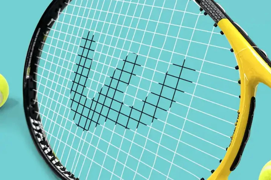 Raqueta de tenis de fibra de carbono para adultos.