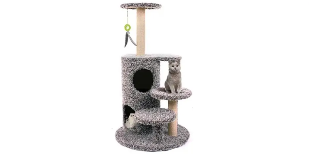 Cómodo rascador para gatos de madera y sisal con cuatro niveles