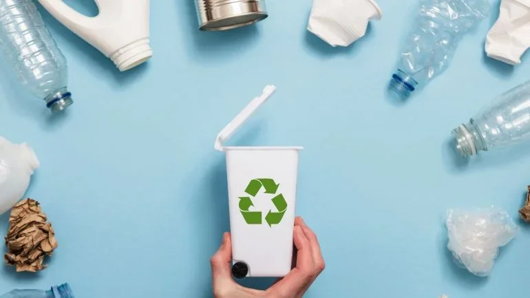 Стоимость и доступность материалов являются одними из проблем, стоящих перед отраслью экологически чистой упаковки. Фото: Ink Drop через Shutterstock.