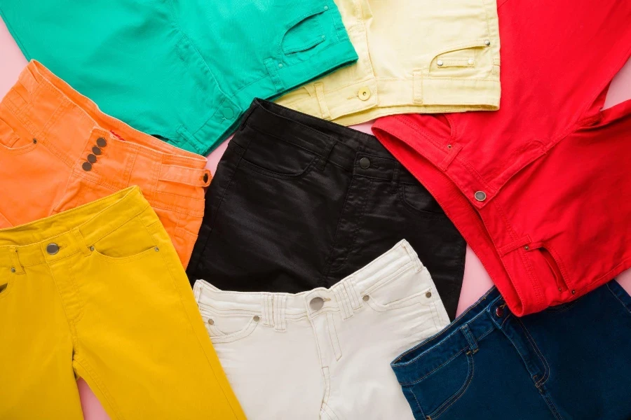 Fond de jeans féminins colorés