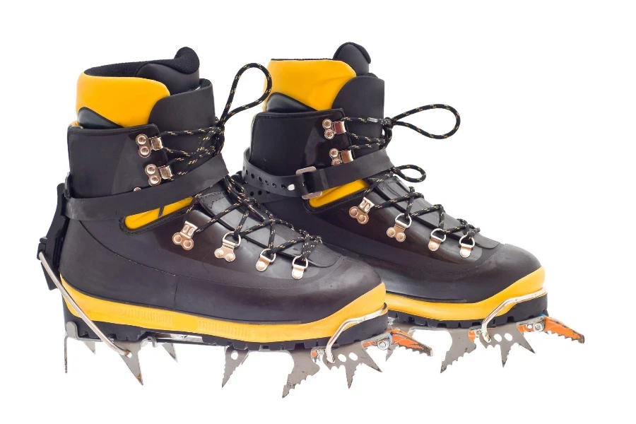 Botas de alta montanha com crampons