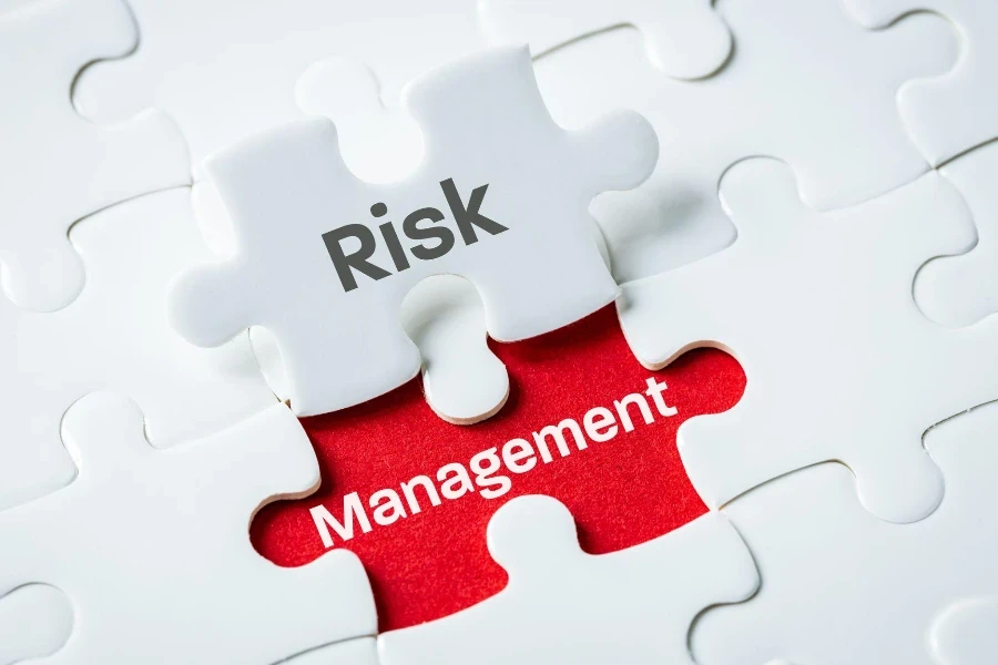 risk management, risk assessment when concluding a business contract