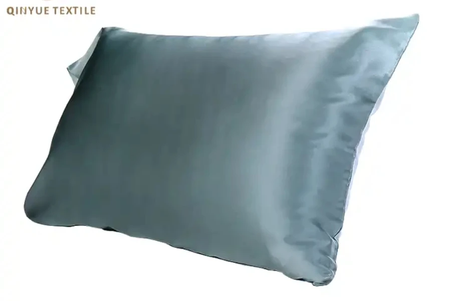 Relleno de almohada de seda de morera azul claro