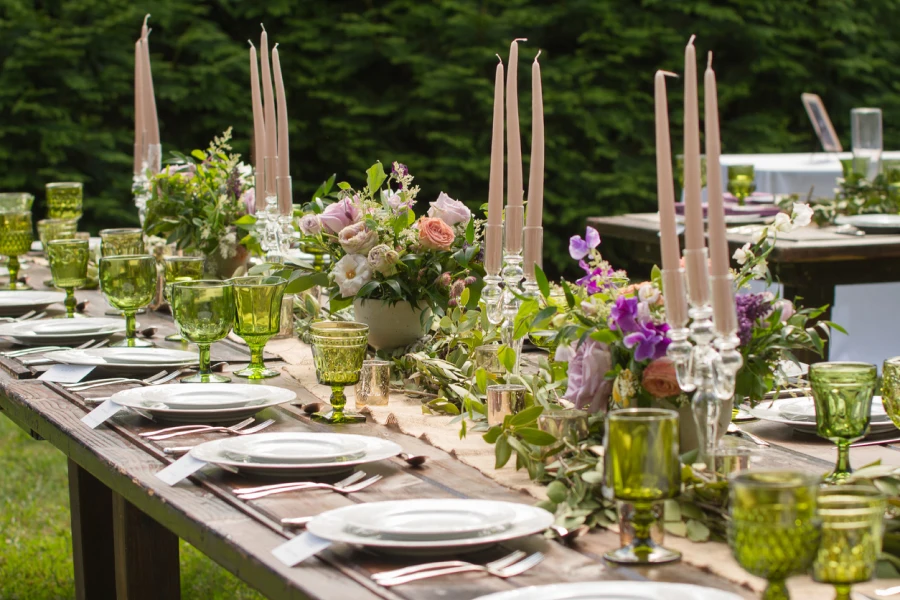 long table centerpieces decoration in green tone