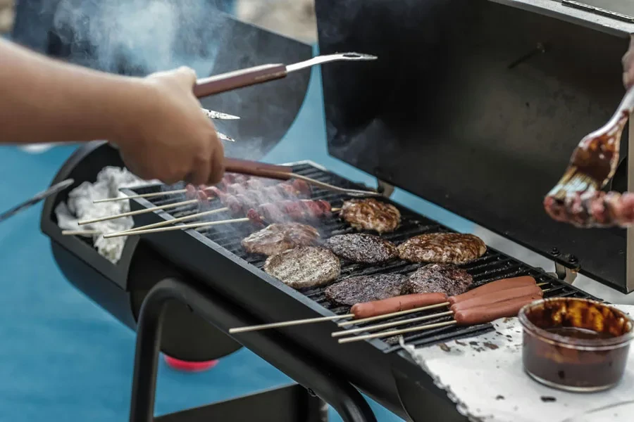 los accesorios para barbacoa