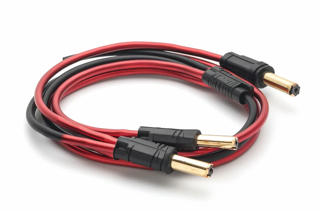 Cables saltadores rojos y negros desteñidos para batería de automóvil de 0 pies de largo con baño de oro