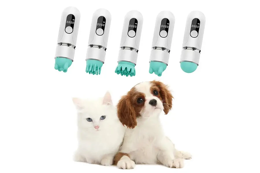 Elektronisches Haustiermassagegerät im Stabdesign mit verschiedenen Köpfen