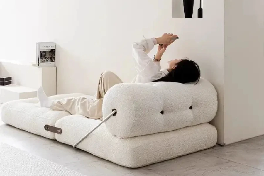 Rulo yastıklı lüks beyaz buklet sandalye yatağı