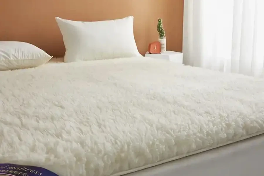 Surmatelas épais et luxueux en mélange de laine de polyester