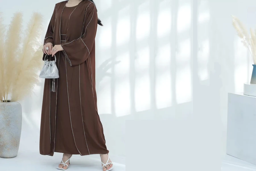 2024 Loriya Hot Selling 2pcs Set Islamic Clothing Dubai Abaya Muslim Dress For Muslim Women Abaya Designs