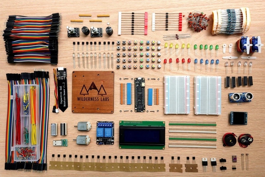 Satu set sensor, chip, dan kabel listrik