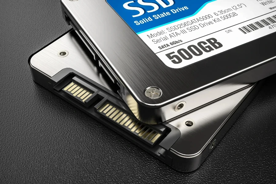 背景の 3D レンダリング上の SSD のクローズアップ グループ