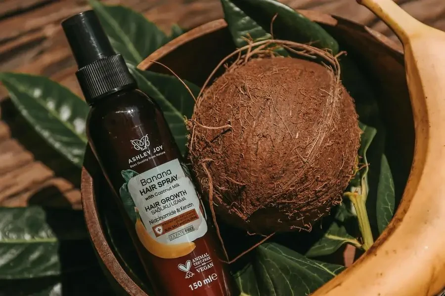 Exibição de spray de cabelo com coco e banana por Doğu Tuncer