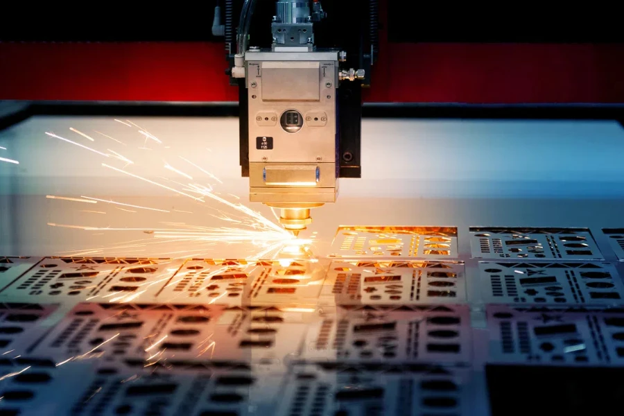 Industrial cnc laser cutter with sparks