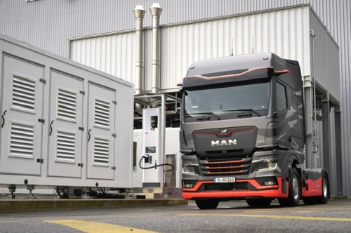 MCS charging station from ABB E-moblity and the new MAN eTruck.