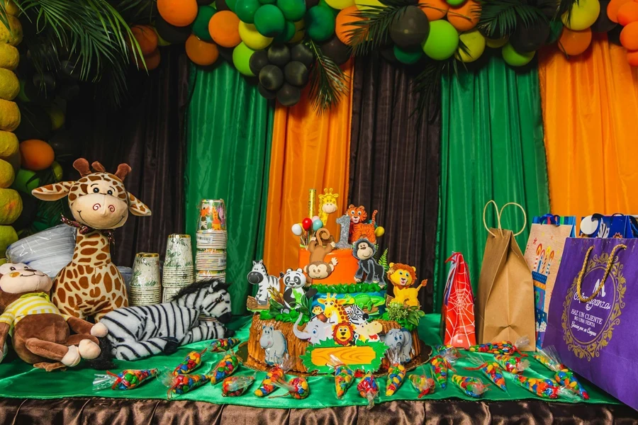 Décorations de fête sur le thème du safari