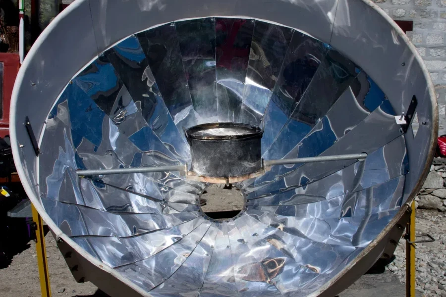 Solar cooker in the Himalaya mountains