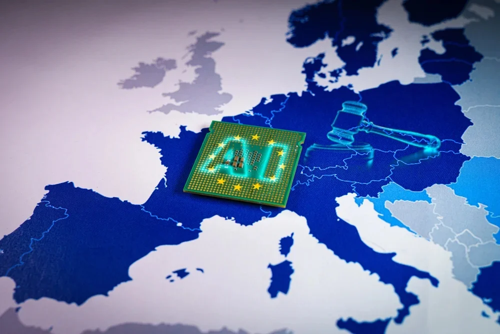 Закон ЕС об искусственном интеллекте — это первый в мире свод всеобъемлющих руководящих принципов в области искусственного интеллекта. Фото: Shutterstock / Иван Марк.