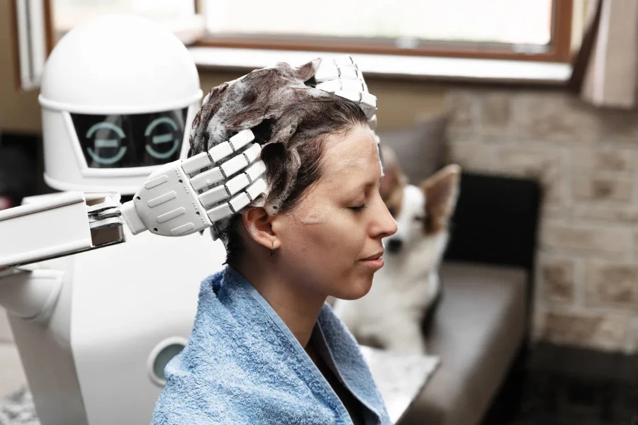Un robot IA lavant les cheveux d'une femme