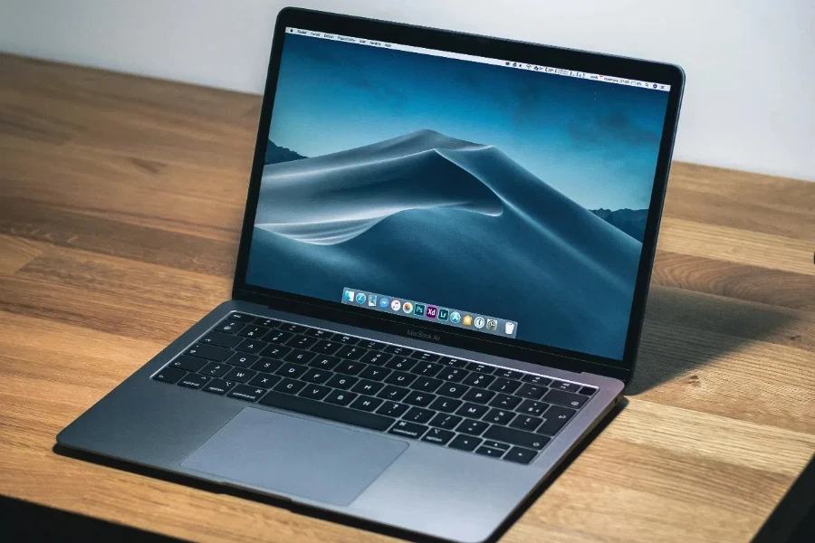 Macbook Air レティナ 2018