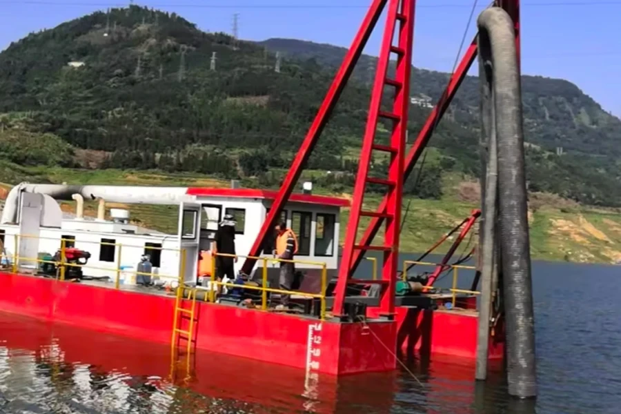 suction dredger at work