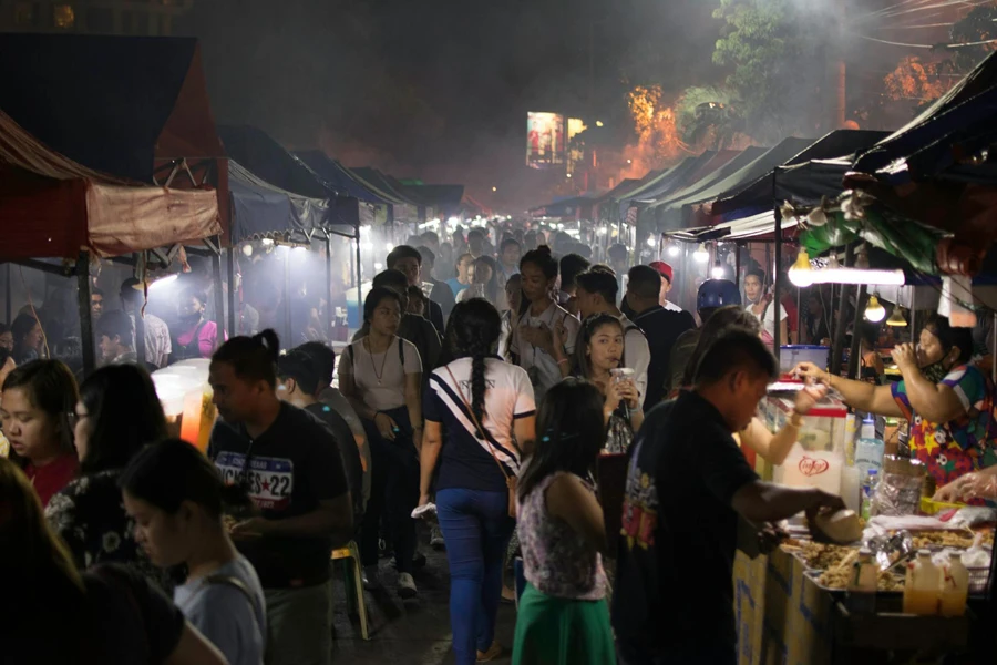 Pasar Kota di Malam Hari