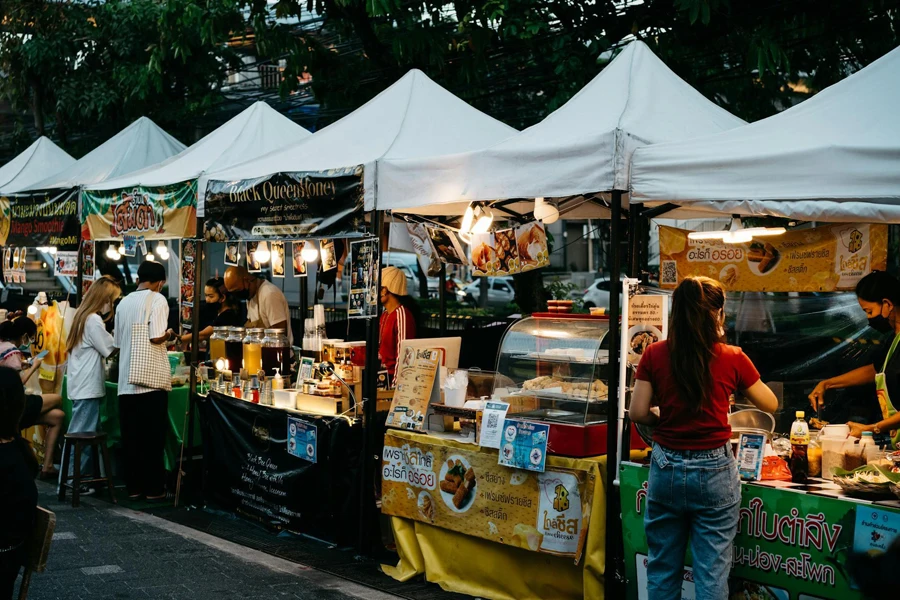 Food Vendors on the Street