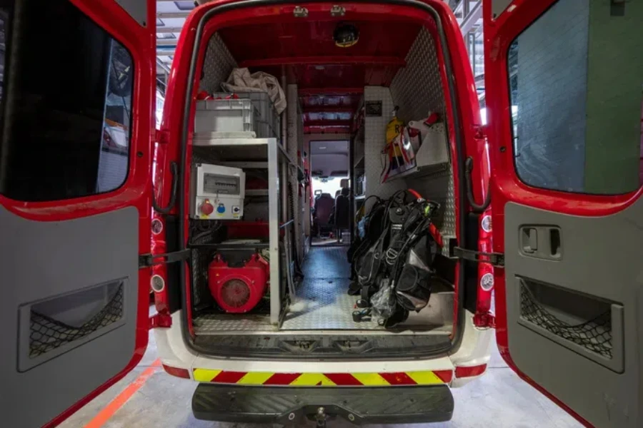 À l'intérieur d'une ambulance pour l'hôpital