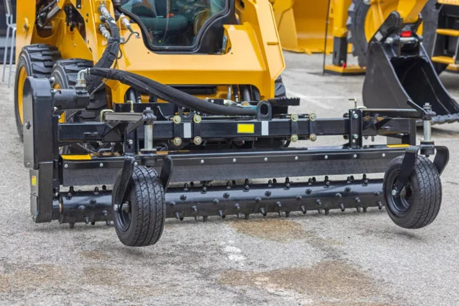 Hidrolik Açı Güç Kutusu ile Skid Steer Ataşmanı Tırmık İnşaat Makinesi