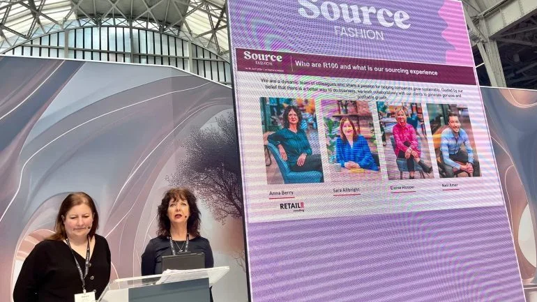 Anna Berry und Sara Allbright, Mitbegründerinnen und Direktorinnen von Retail100 Consulting bei Source Fashion.