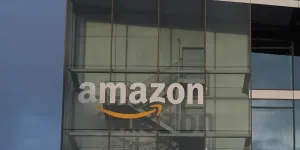 Amazon Deutschland Services GmbH e-ticaret alman merkez ofis binası