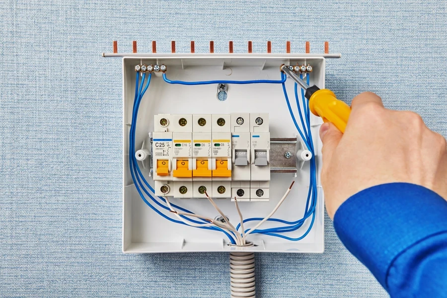 Electrician install a fuse box or circuit breakers