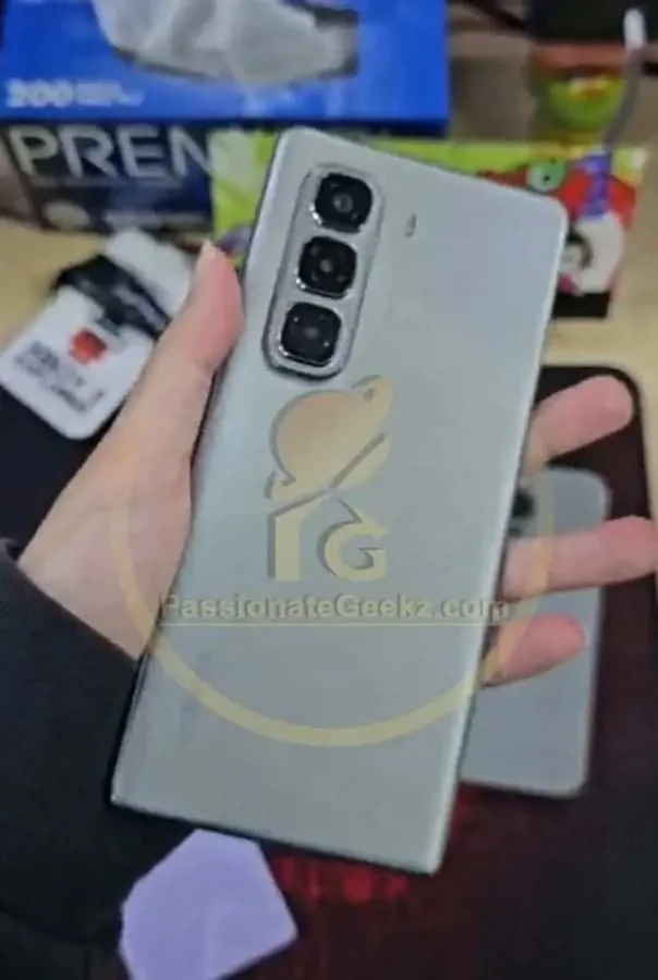 الجانب الخلفي لهاتف Infinix