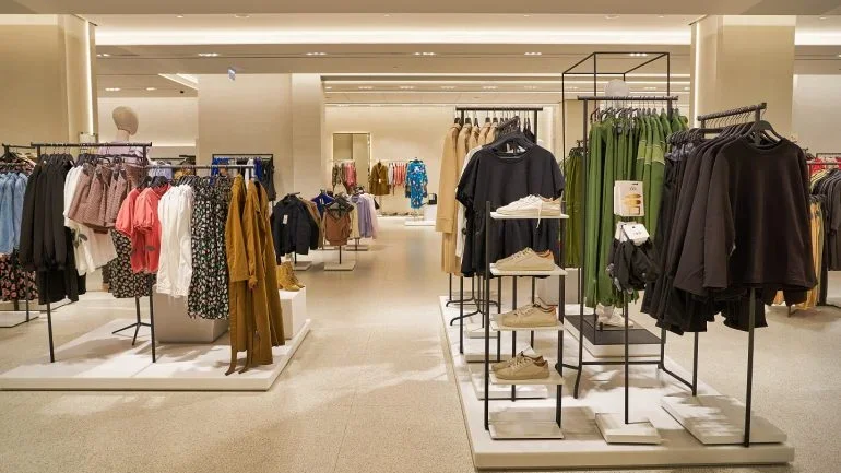 Le vendite nei negozi di abbigliamento e accessori hanno registrato un aumento del 2.13% su base mensile ad agosto 2024