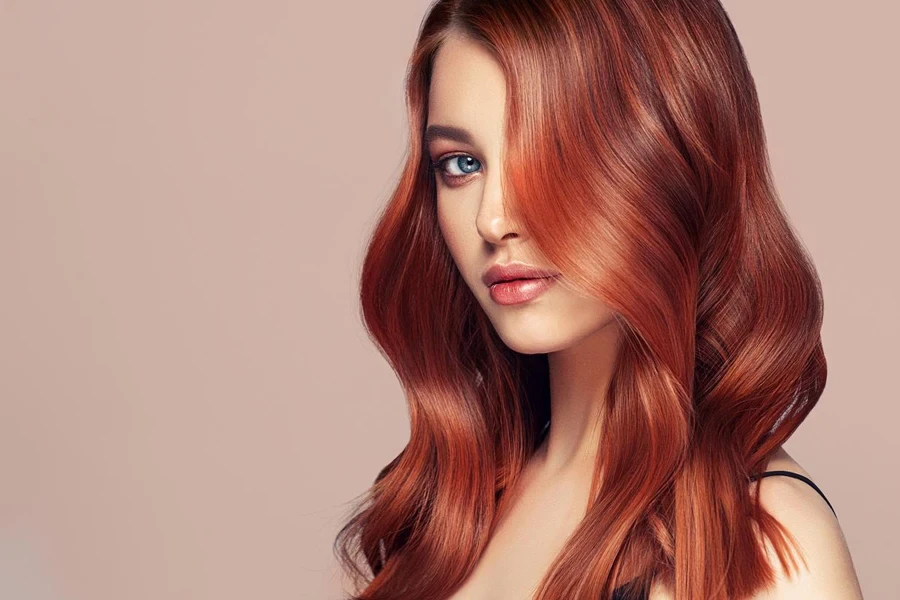 capelli rosso ciliegia scuro