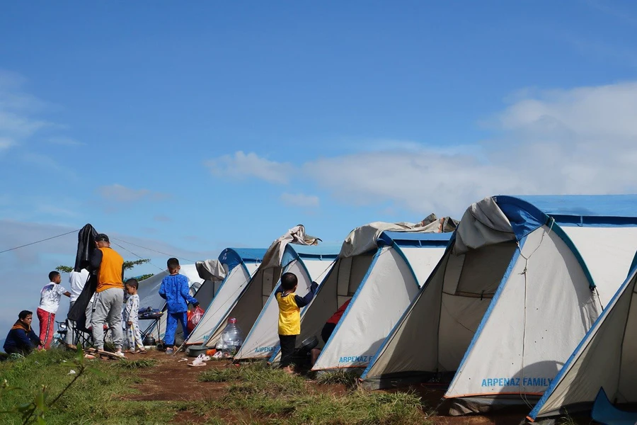 ground camping, family camp, picnic