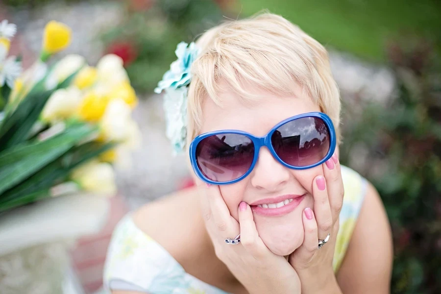 woman, blonde, sunglasses