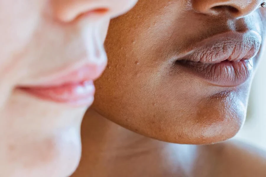 Gros plan sur des femmes multiraciales