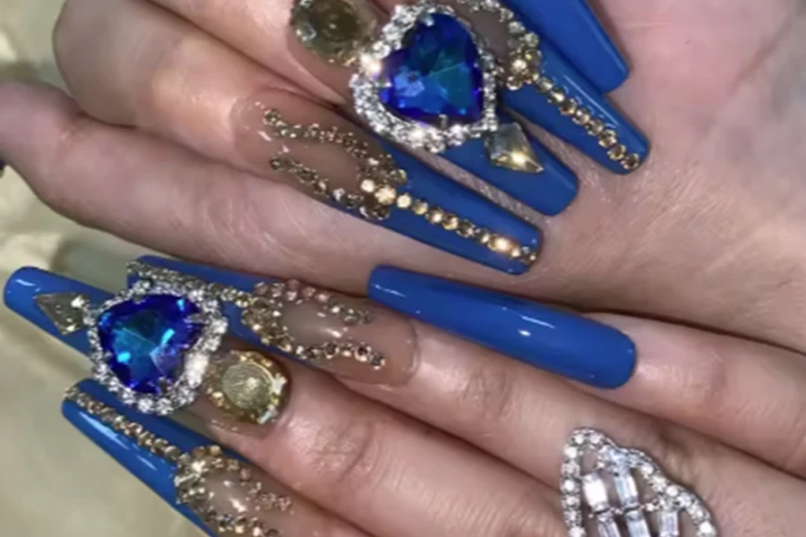 Ensemble de faux ongles à coller avec motif léopard et perles françaises